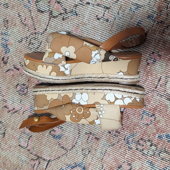 Chloe Runway Floral Canvas Sandas Espidrille, 41 - Picture 6 of 7